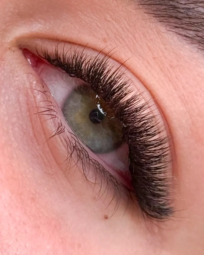 Extension ciglia volume